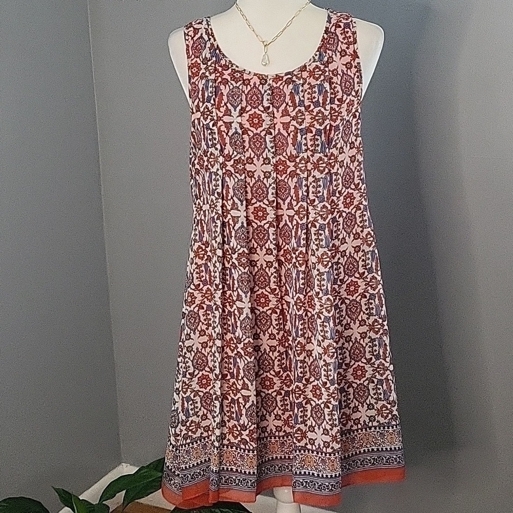 Max Studio Scoop Neck Lined Pull Over Figure Flattering Swing Dress - Size S